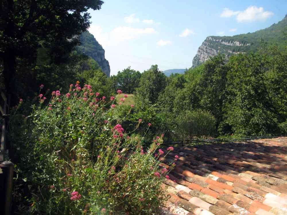 Chambre D'Hotes La Cascade Courmes Esterno foto